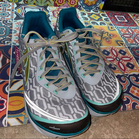 Altra Shoes - 🆕 Altra Torin IQ Women's Shoe via Bluetooth connection to your smartphone sz9.5